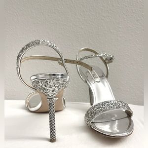 New Badgley Mischka Silver Rhinestone Open Toe Strap Heels - Size 38.5
